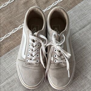 Vans White and Brown Sole Sneakers